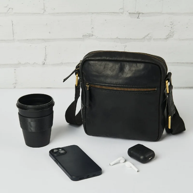 JAMES XLI JOSEPH CROSSBODY BAG BLACK